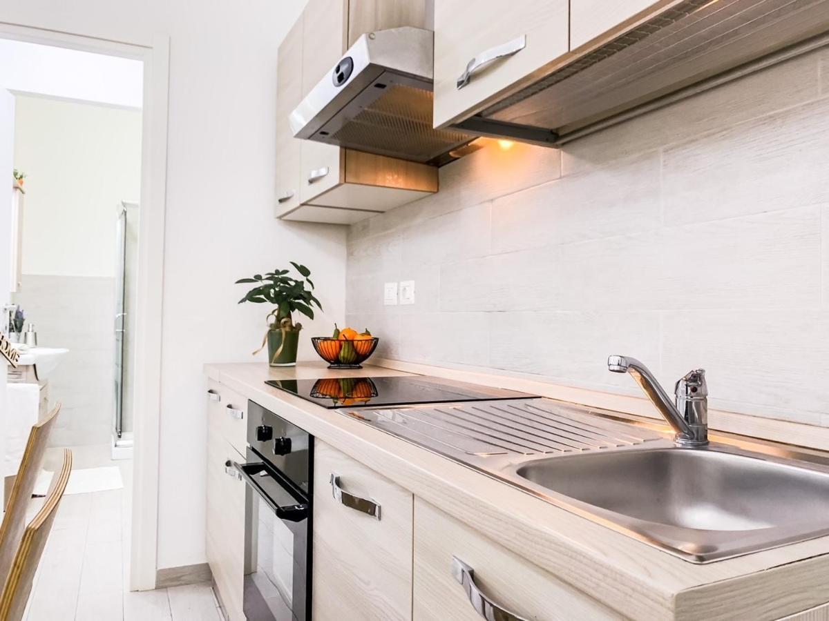 Nuova 27 Apartment Олбия Екстериор снимка